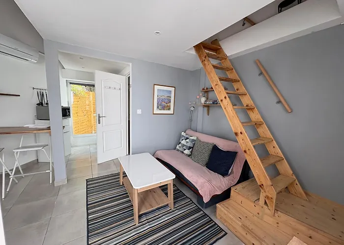 Petite Maison Chaleureuse En Quasi Centre