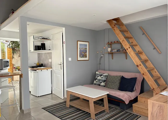 Petite Maison Chaleureuse En Quasi Centre
